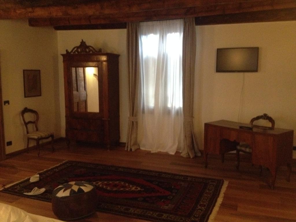 Relais Villa Gozzi B&B アルクニャーノ 部屋 写真